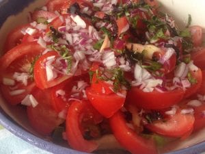 Italiaanse tomatensalade
