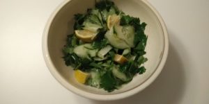 Keto Komkommer-koriander salade