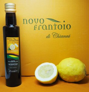 novo frantoio olijfolie met citroenen