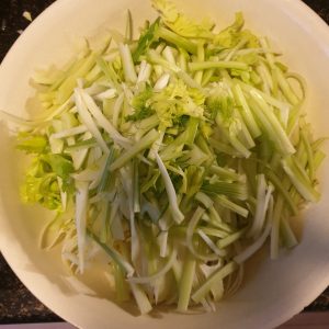 Venkel-bleekselderij salade