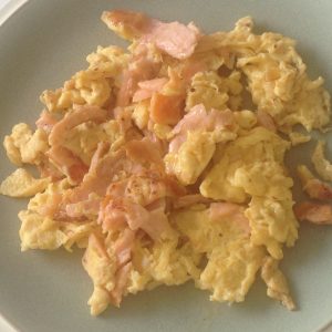 Roerei met zalm